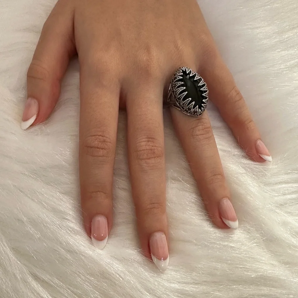Elegant 925 sterling Silver ÓNIX Ring - Picture 5 of 6